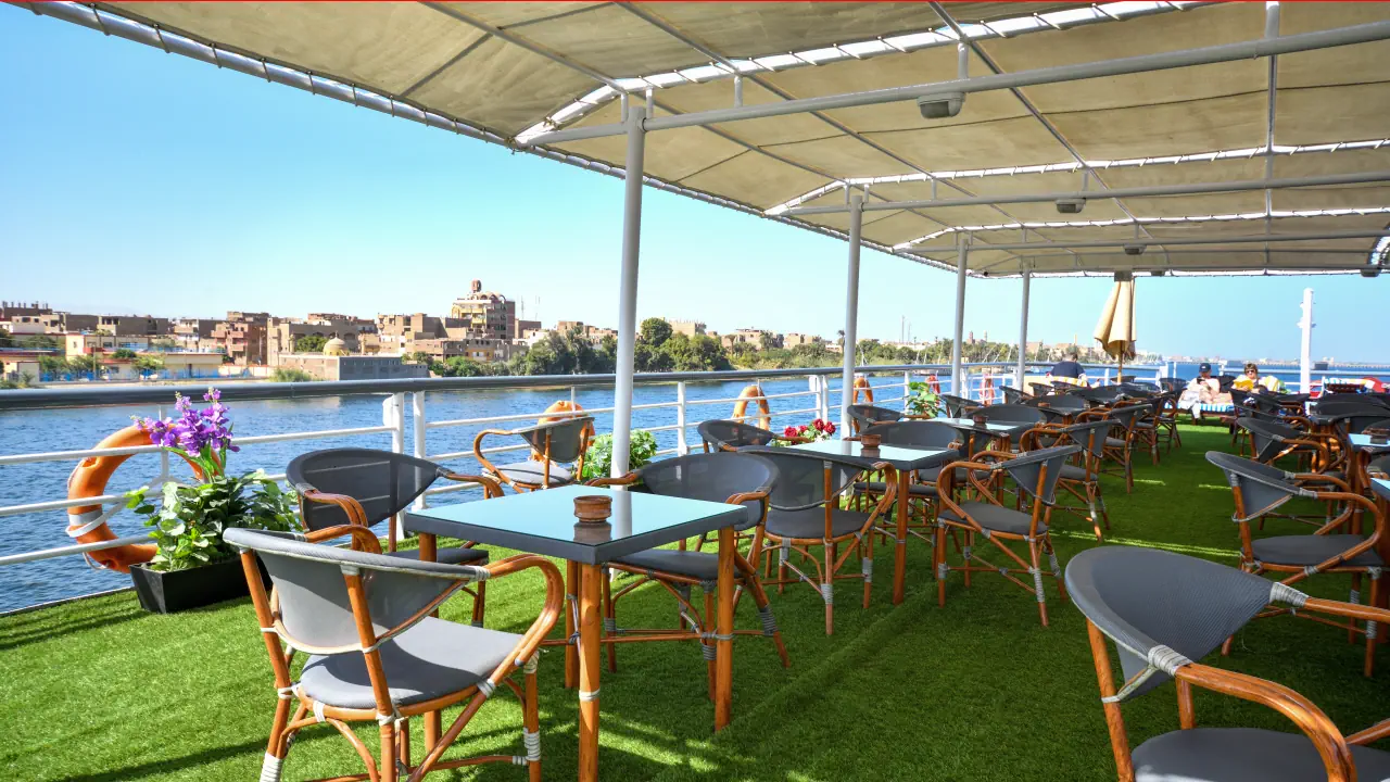 رحلة الباخرة نايل تريجر